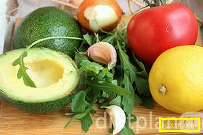 Гуакамоле със зеленчуци - здравословна закуска