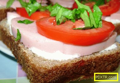 Сандвичи с наденица са най-добрите рецепти. колко бързо и