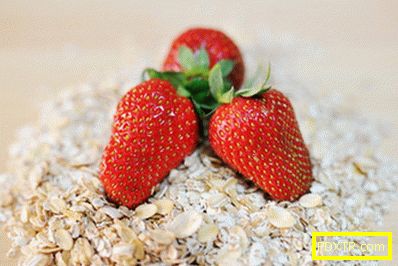Маски, направени от ягода за лицето - витамини и енергия за